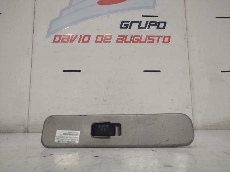 MANDO ELEVALUNAS DELANTERO DERECHO foto 3