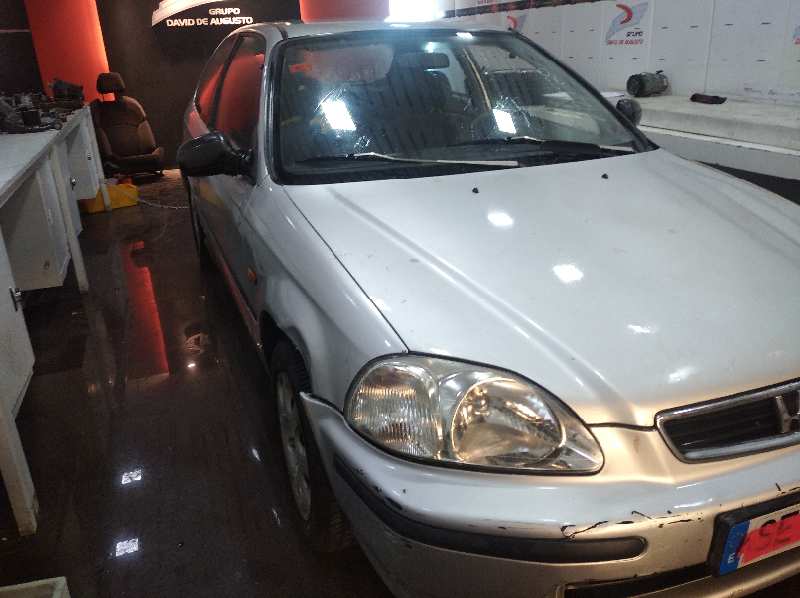 HONDA CIVIC BERLINA 3/4 (EJ/EK) 1.4 S 3 Berlina (EJ9)   |   09.95 - 12.00 foto 2