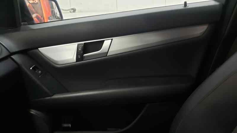 MERCEDES CLASE C (W204) LIM. C 220 CDI BlueEfficiency (204.002)   |   01.11 - 12.14 foto 9