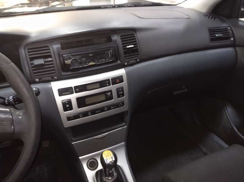 TOYOTA COROLLA (E12) 1.4 D-4D Luna Compact   |   05.04 - 12.07 foto 12