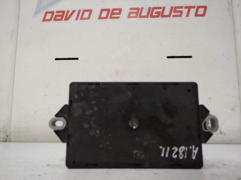 CAJA RELES / FUSIBLES JAGUAR XE Portfolio   |   10.14 - 12.18