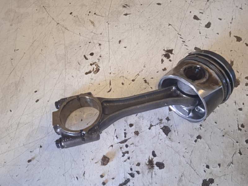 PISTON Y BIELA SEAT ALTEA (5P1) Last Edition   |   02.15 - 12.15