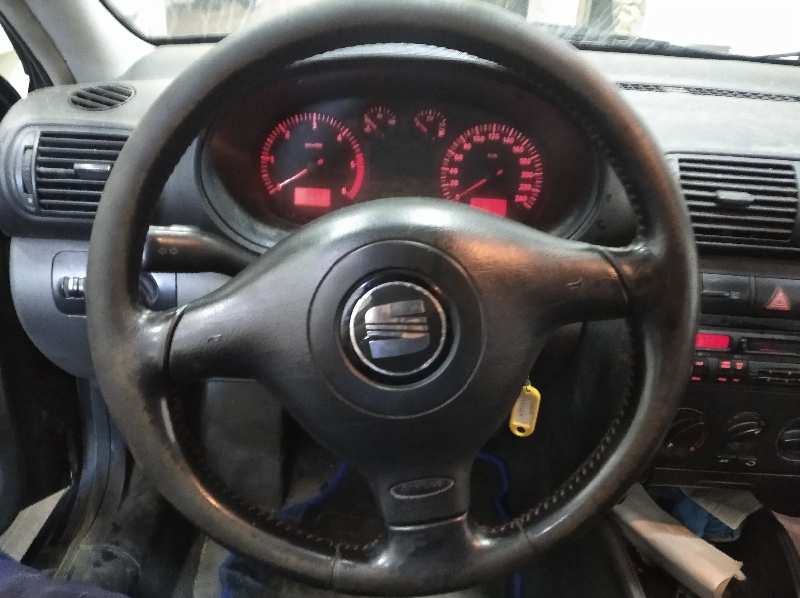 SEAT LEON (1M1) Signo Motor 1,9 Ltr. - 66 kW TDI foto 11