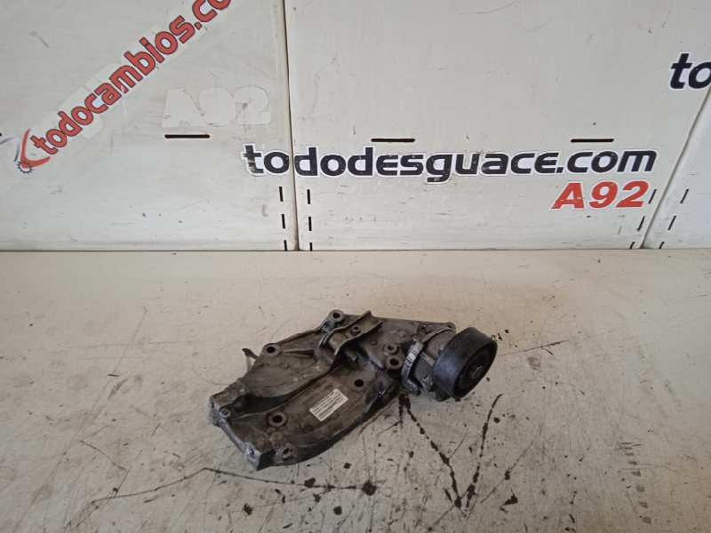SOPORTE TENSOR CORREA AUXILIAR PEUGEOT EXPERT TEPEE *   |   0.07 - ...