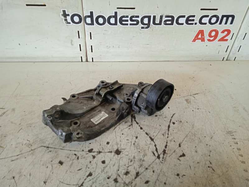 SOPORTE TENSOR CORREA AUXILIAR PEUGEOT EXPERT TEPEE *   |   0.07 - ...
