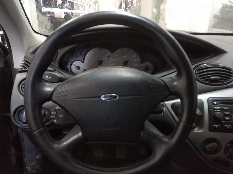 FORD FOCUS BERLINA (CAK) Ambiente   |   08.98 - 12.04 foto 11