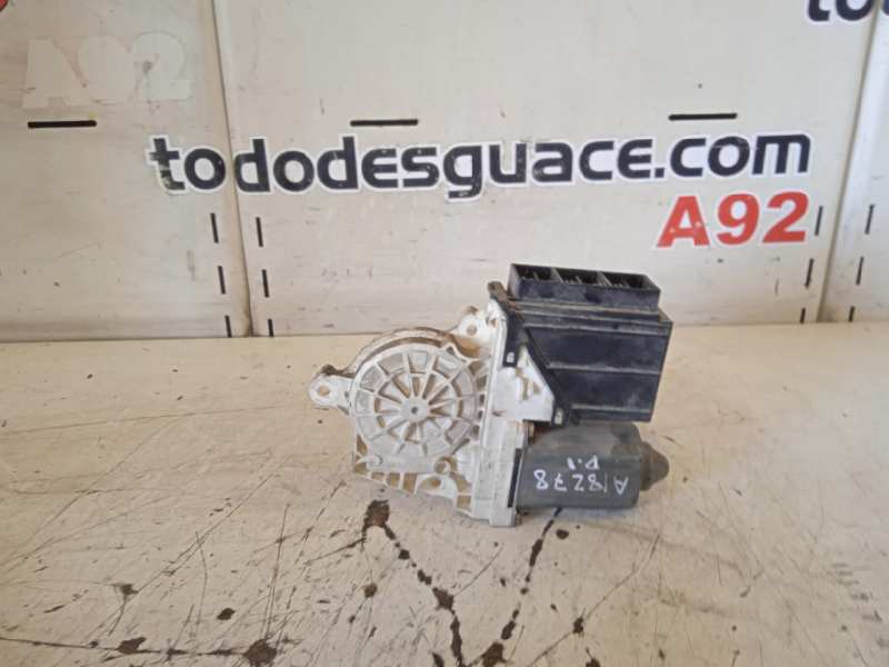 MOTOR ELEVALUNAS DELANTERO IZQUIERDO SEAT CORDOBA BERLINA (6L2) Fresh   |   12.03 - 12.04