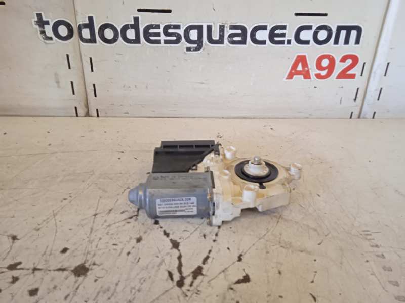 MOTOR ELEVALUNAS DELANTERO IZQUIERDO SEAT CORDOBA BERLINA (6L2) Fresh   |   12.03 - 12.04