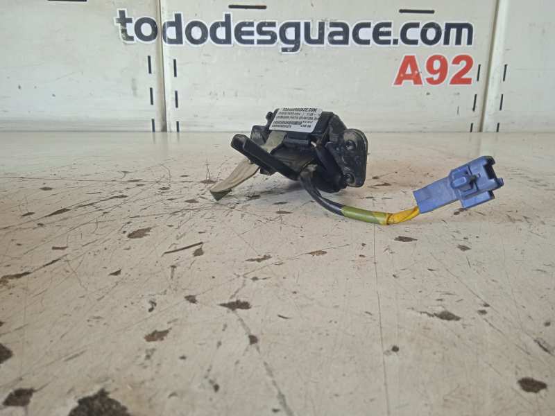 CERRADURA PUERTA DELANTERA DERECHA