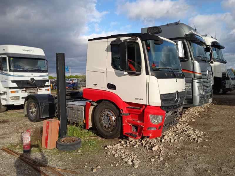 MERCEDES ACTROS BM 963.XXX 3-ACHSER 25XX 6x2 OM470 Fahrgestell L BigSpace   |   06.12 - 12.19 foto 8