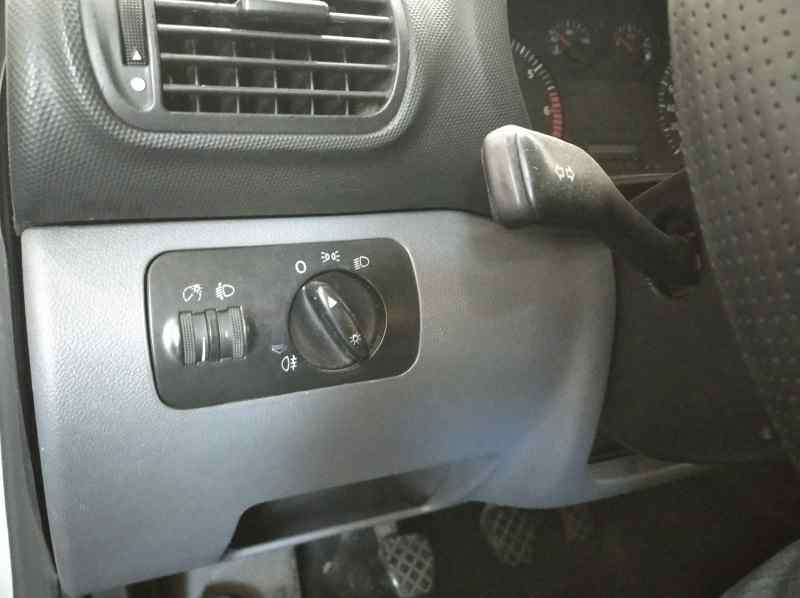SEAT LEON (1M1) Stella   |   11.99 - 12.05 foto 5