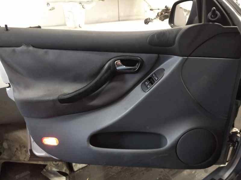 SEAT LEON (1M1) Stella   |   11.99 - 12.05 foto 8