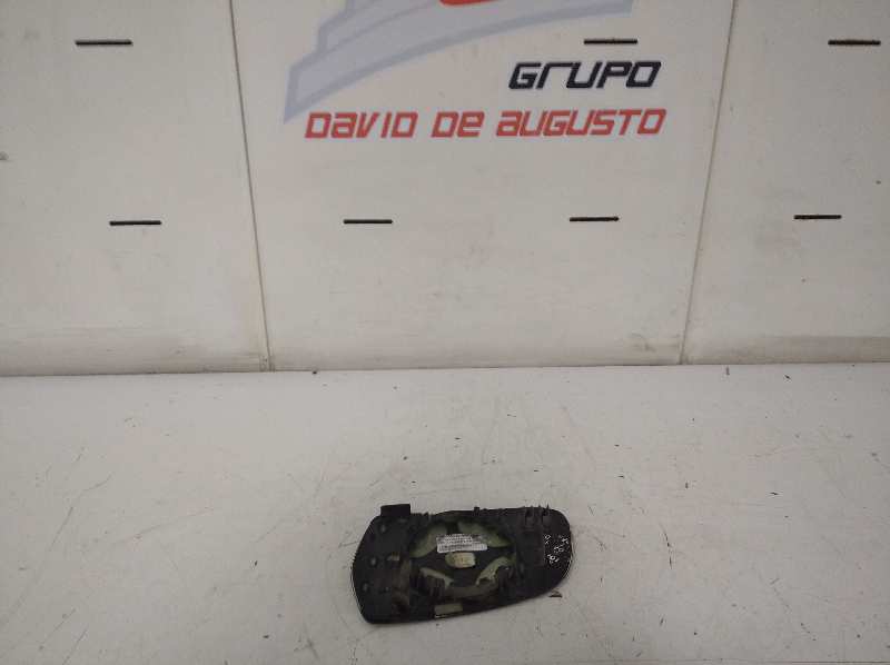 CRISTAL RETROVISOR DERECHO