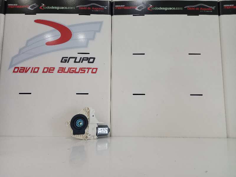 MOTOR ELEVALUNAS TRASERO DERECHO