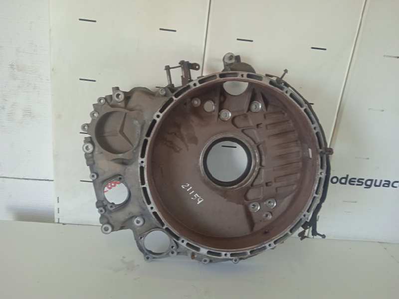 TAPA DISTRIBUCION MERCEDES ACTROS BM 963.XXX 3-ACHSER 25XX 6x2 OM473 SZM L BigSpace   |   05.13 - ...