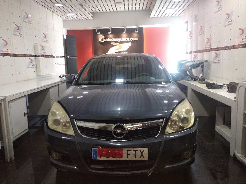 OPEL VECTRA C BERLINA Cosmo   |   07.05 - 12.07