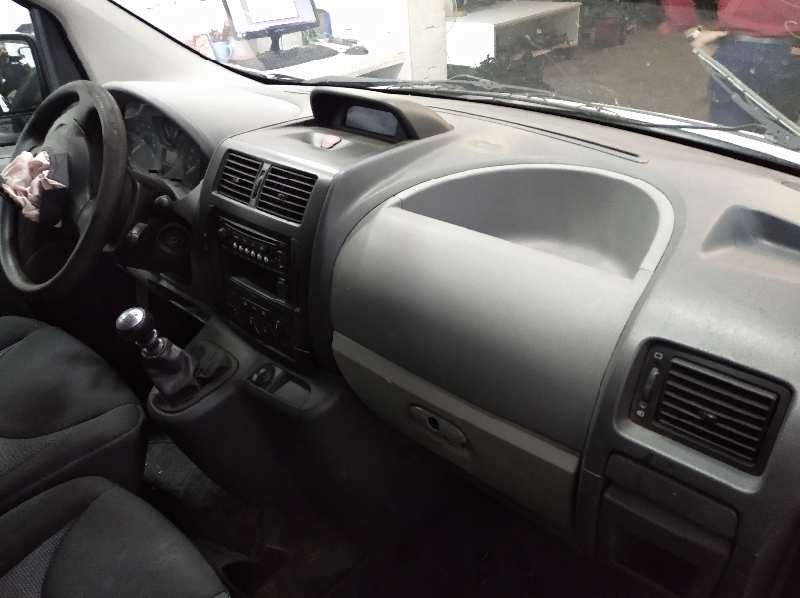 CITROEN JUMPY HDi 120 27 L1H1 Furg.   |   11.06 - 12.12 foto 8