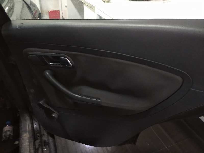 SEAT CORDOBA BERLINA (6L2) *   |   0.02 - 0.09 foto 12