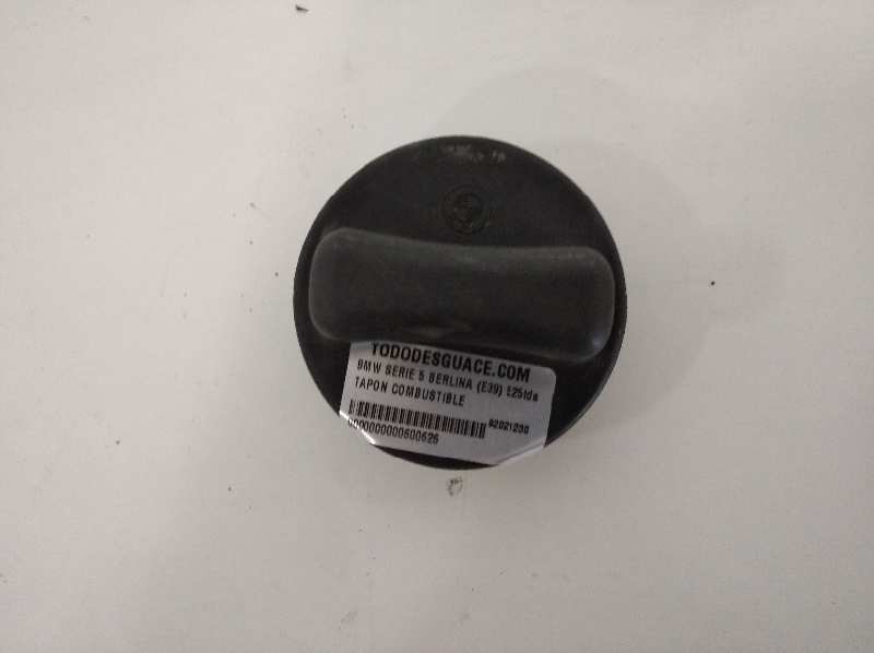 TAPON COMBUSTIBLE