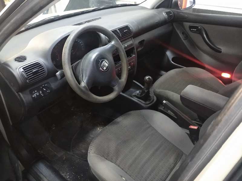 SEAT TOLEDO (1M2) Select   |   01.99 - 12.04 foto 8