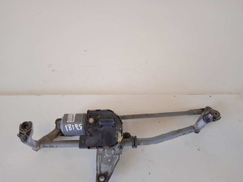 MOTOR LIMPIA DELANTERO VOLKSWAGEN PASSAT VARIANT (3C5) Advance   |   08.05 - 12.09