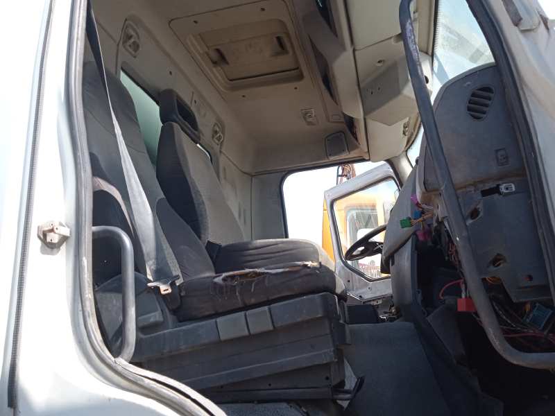 RENAULT PREMIUM DISTRIBUTION Fg 4x2 Corto Motor 7,2 Ltr. - 206 kW Diesel