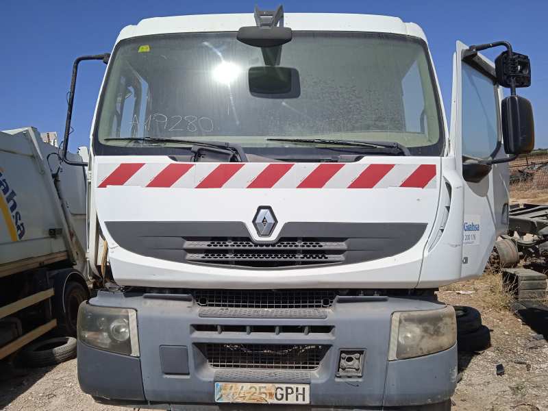 RENAULT PREMIUM DISTRIBUTION Fg 4x2 Corto Motor 7,2 Ltr. - 206 kW Diesel