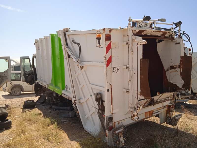 RENAULT PREMIUM DISTRIBUTION Fg 4x2 Corto Motor 7,2 Ltr. - 206 kW Diesel