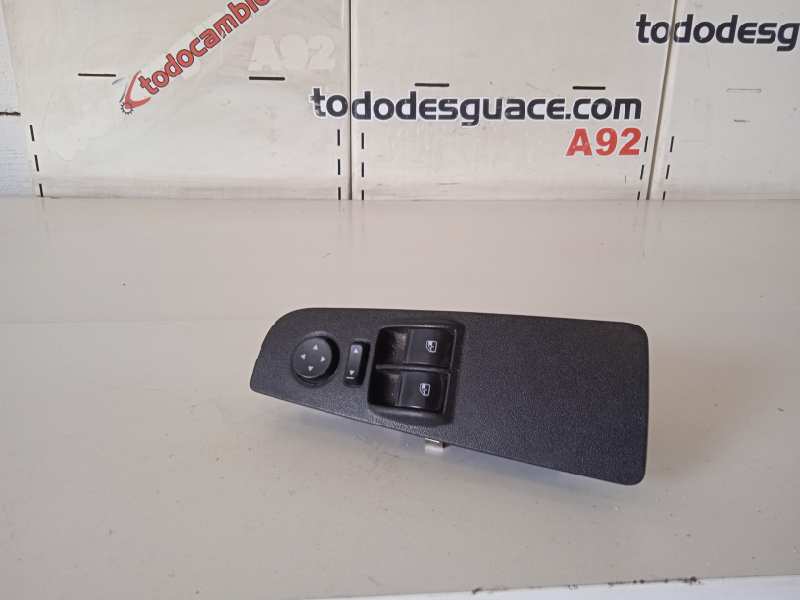MANDO ELEVALUNAS DELANTERO IZQUIERDO FIAT GRANDE PUNTO (199) *   |   0.05 - ...
