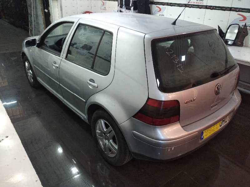 VOLKSWAGEN GOLF IV BERLINA (1J1) Highline Motor 1,9 Ltr. - 85 kW TDI foto 6