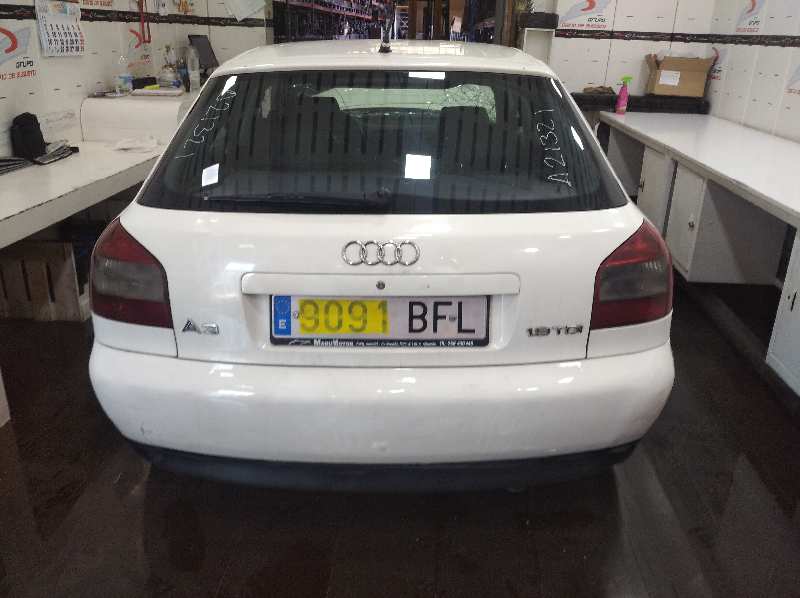 AUDI A3 (8L) 1.9 TDI Ambiente   |   01.99 - 12.02 foto 6