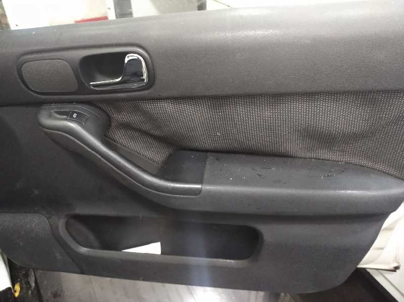 AUDI A3 (8L) 1.9 TDI Ambiente   |   01.99 - 12.02 foto 11