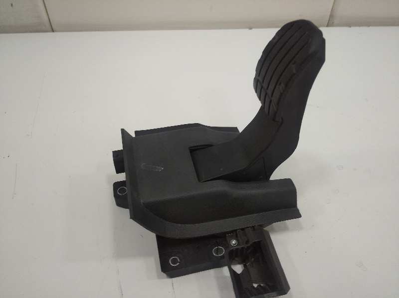 PEDAL ACELERADOR foto 2