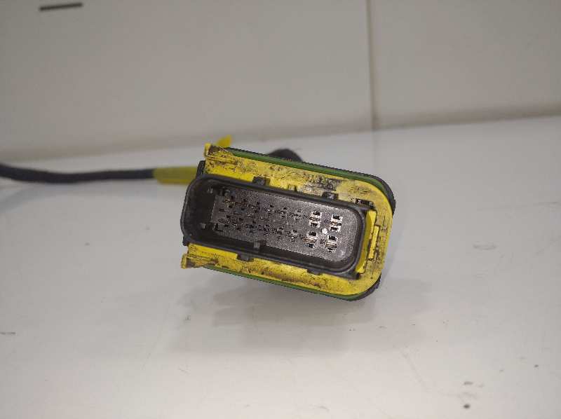 ALOJAMIENTO DEL CONECTOR foto 2