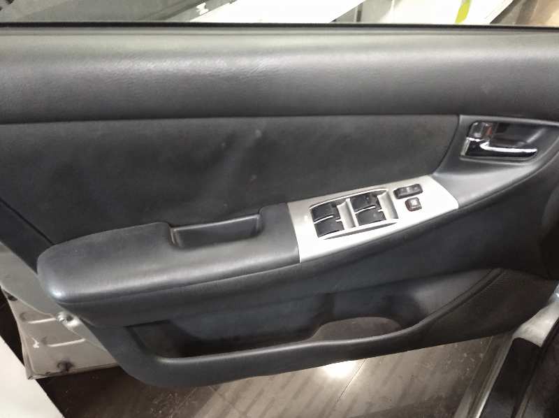 TOYOTA COROLLA (E12) 2.0 D-4D Linea Luna Berlina   |   10.01 - 12.04