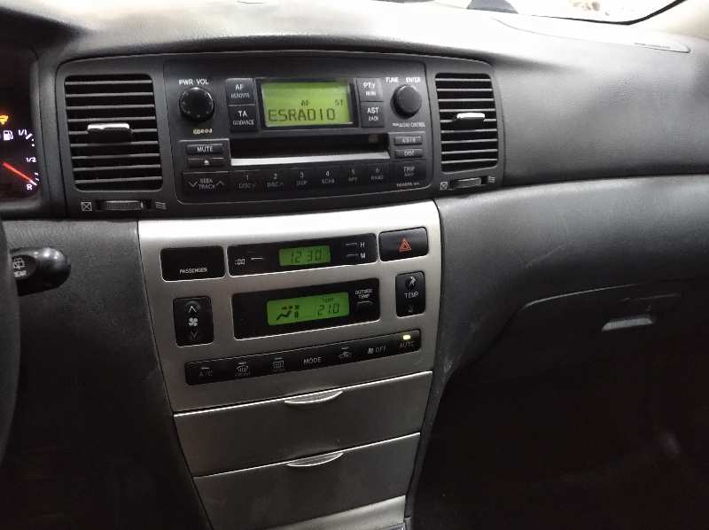 TOYOTA COROLLA (E12) 2.0 D-4D Linea Luna Berlina   |   10.01 - 12.04