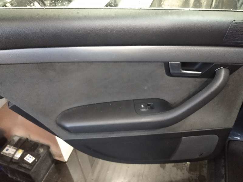 AUDI A4 BERLINA (8E) 2.7 TDI (DPF)   |   12.05 - 12.07 foto 11