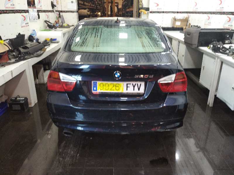 BMW SERIE 3 BERLINA (E90) 320d   |   09.07 - 12.10 foto 6