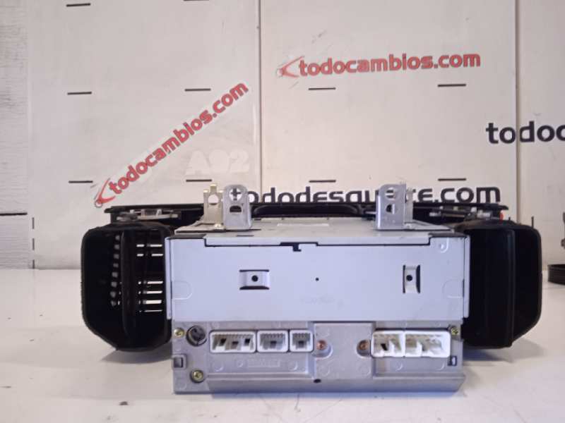 SISTEMA AUDIO / RADIO CD TOYOTA COROLLA (E12) 2.0 D-4D Linea Luna Berlina   |   10.01 - 12.04