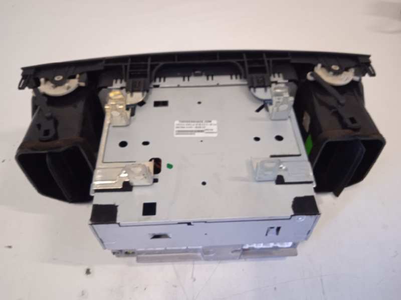 SISTEMA AUDIO / RADIO CD TOYOTA COROLLA (E12) 2.0 D-4D Linea Luna Berlina   |   10.01 - 12.04