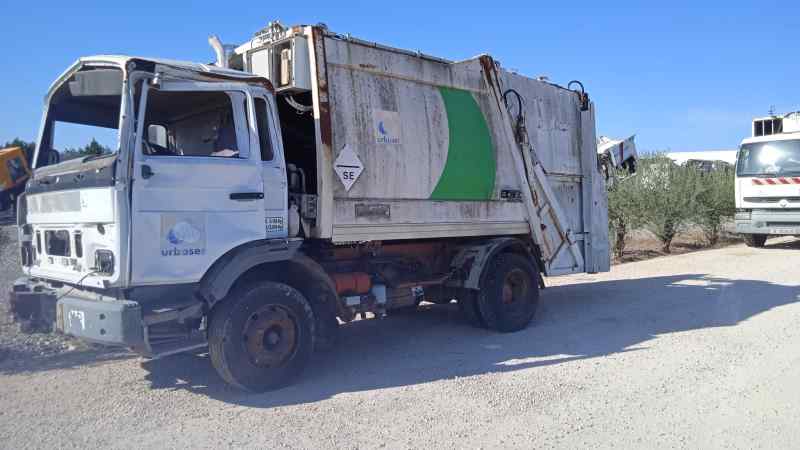 RENAULT MIDLINER 180 4X2 EURO 2 6.174 CM3 6 cilindros foto 4