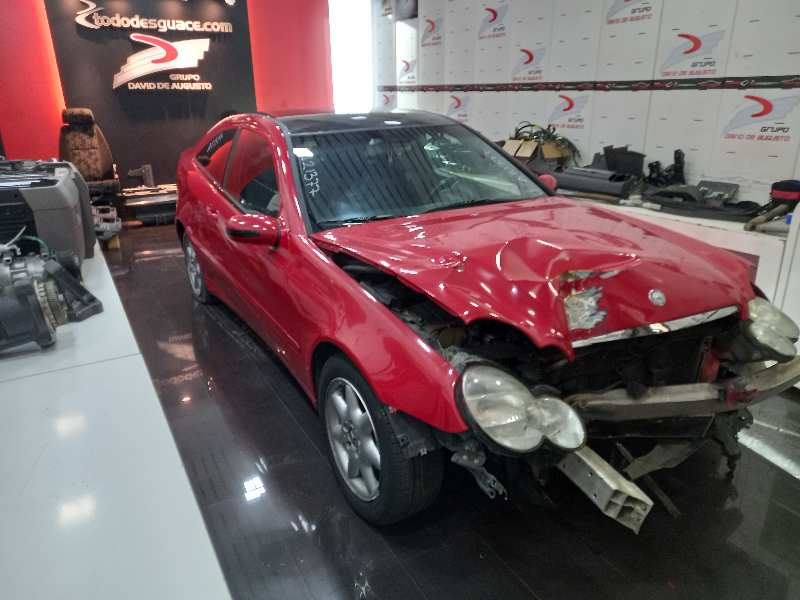 MERCEDES CLASE C (W203) SPORTCOUPE C 200 Compressor (203.745)   |   10.00 - 12.02 foto 2