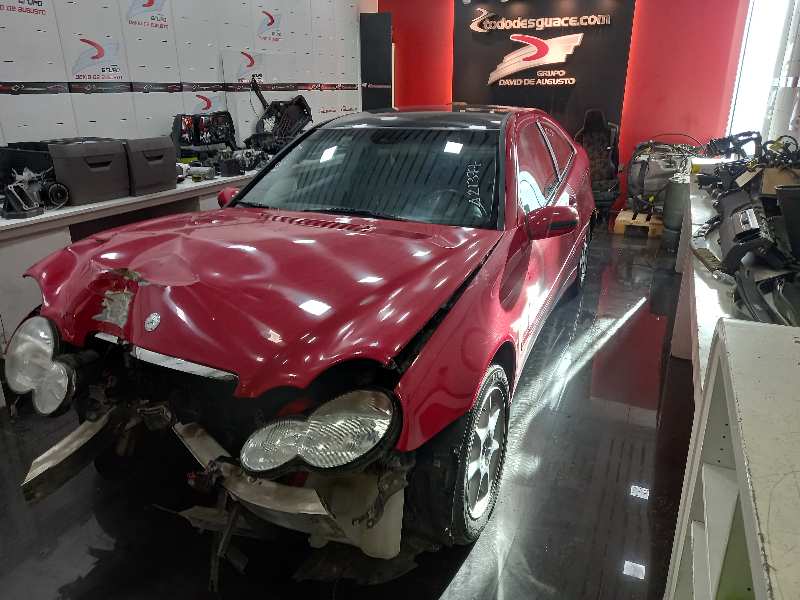 MERCEDES CLASE C (W203) SPORTCOUPE C 200 Compressor (203.745)   |   10.00 - 12.02 foto 3