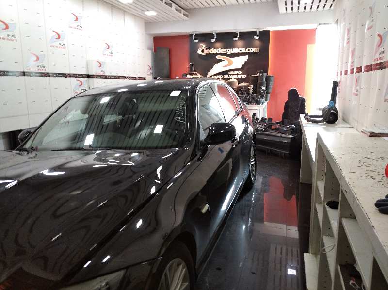 BMW SERIE 3 BERLINA (E90) 320d   |   09.07 - 12.10 foto 3
