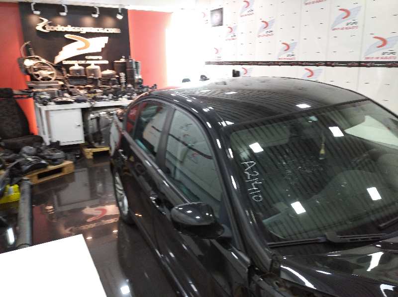 BMW SERIE 3 BERLINA (E90) 320d   |   09.07 - 12.10 foto 8