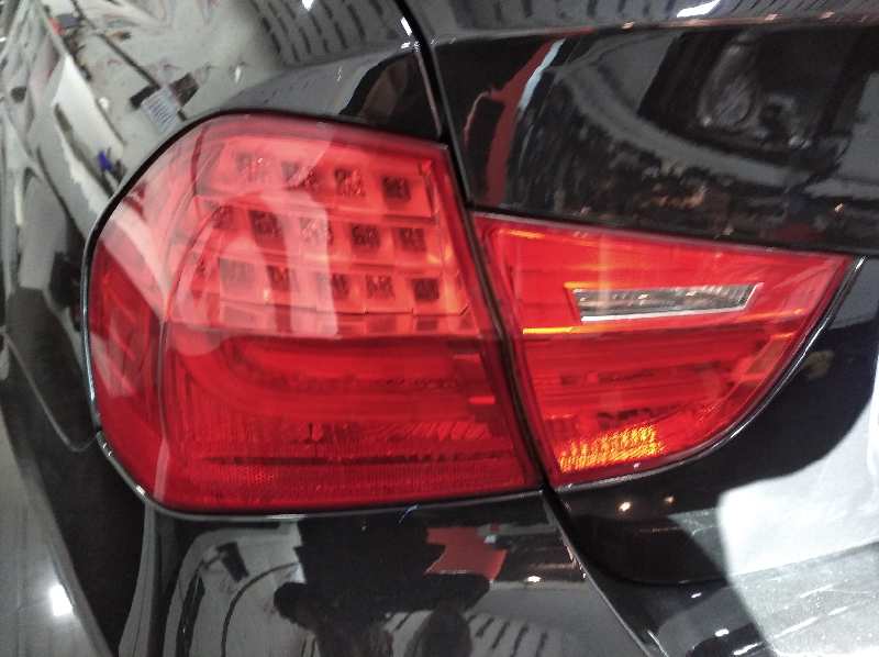 BMW SERIE 3 BERLINA (E90) 320d   |   09.07 - 12.10 foto 10