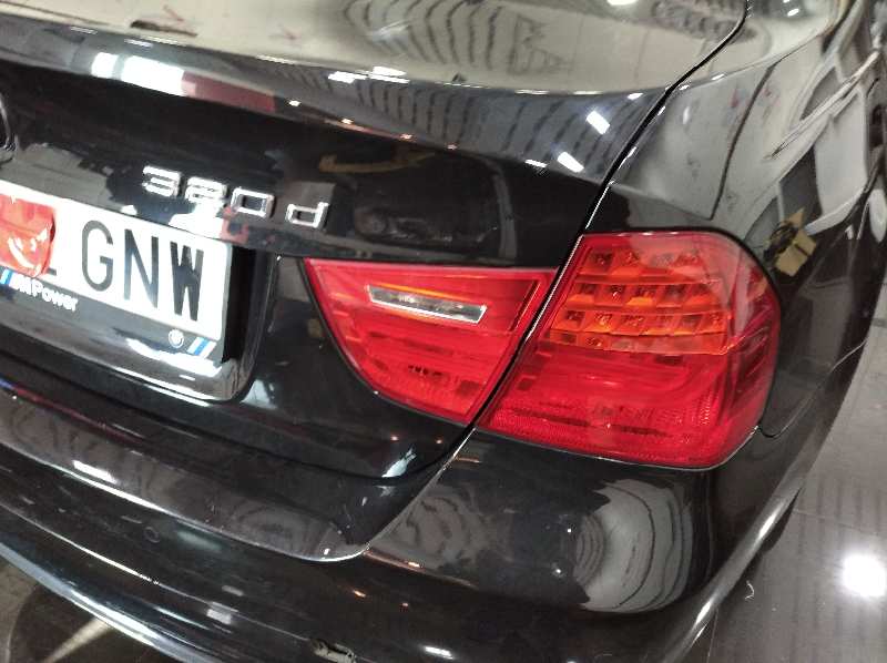BMW SERIE 3 BERLINA (E90) 320d   |   09.07 - 12.10 foto 11