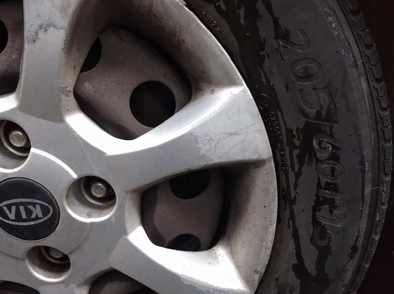 KIA CARENS 2.0 CRDi EX Monovolumen   |   07.02 - 12.06 foto 10