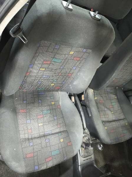 VOLKSWAGEN POLO BERLINA (6N1) Básico   |   09.94 - ...