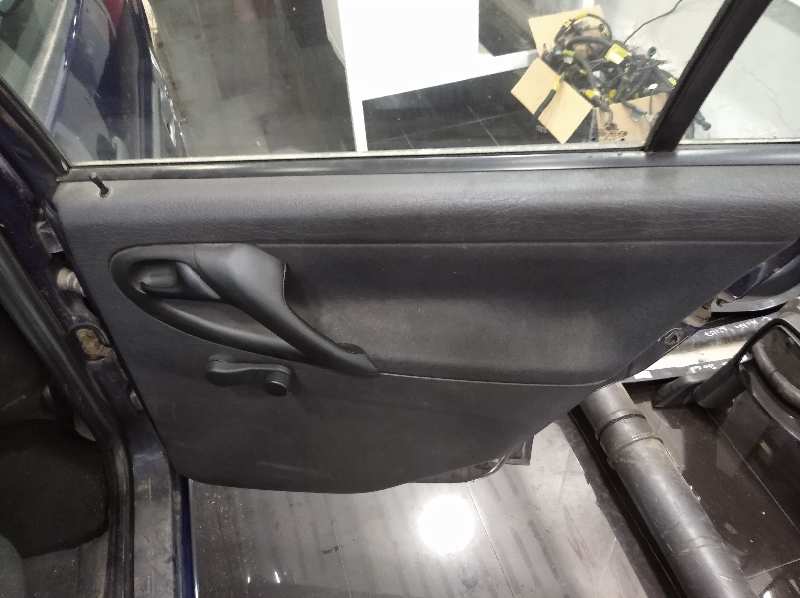 VOLKSWAGEN POLO BERLINA (6N1) Básico   |   09.94 - ...